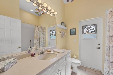 House in Venice, Florida 3 bedrooms, 162.02 sq.m. № 1602506 - photo 28
