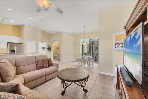 House in Venice, Florida 3 bedrooms, 162.02 sq.m. № 1602506 - photo 14