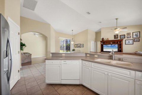 House in Venice, Florida 3 bedrooms, 162.02 sq.m. № 1602506 - photo 10