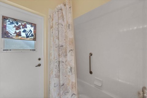 House in Venice, Florida 3 bedrooms, 162.02 sq.m. № 1602506 - photo 29