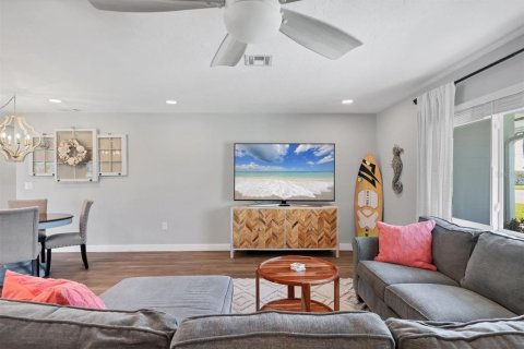 Villa ou maison à vendre à Bradenton, Floride: 3 chambres, 187.2 m2 № 1641016 - photo 10