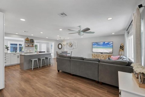 Villa ou maison à vendre à Bradenton, Floride: 3 chambres, 187.2 m2 № 1641016 - photo 9