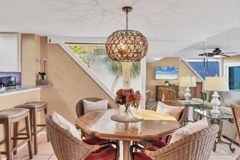 Condo in Sarasota, Florida, 2 bedrooms  № 1631580 - photo 13