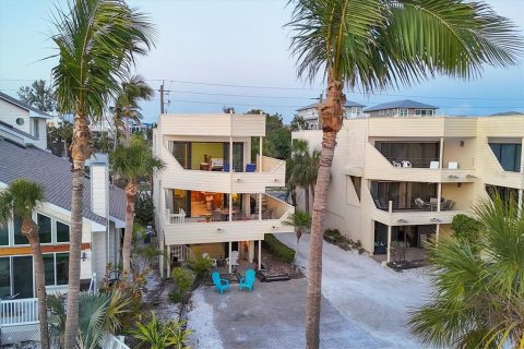 Condo in Sarasota, Florida, 2 bedrooms  № 1631580 - photo 9