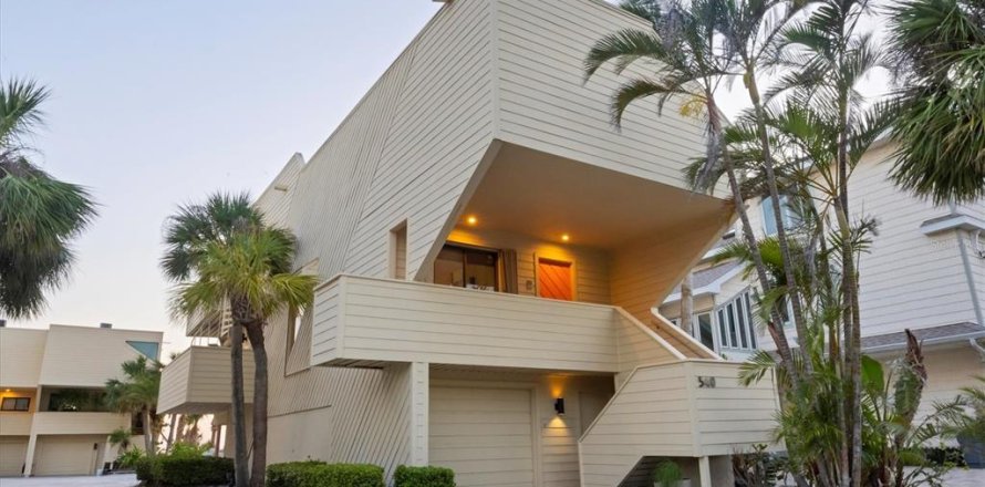 Condo in Sarasota, Florida, 2 bedrooms № 1631580