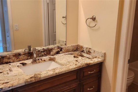 Condo in Coral Springs, Florida, 2 bedrooms  № 1861557 - photo 13