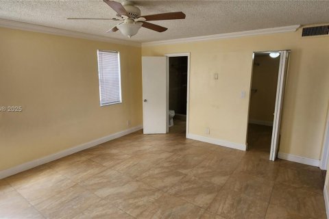 Condo in Coral Springs, Florida, 2 bedrooms  № 1861557 - photo 7