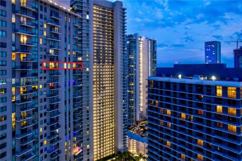 Copropriété à vendre à Miami, Floride: 2 chambres, 100.71 m2 № 1976957 - photo 29