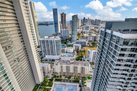 Copropriété à vendre à Miami, Floride: 2 chambres, 100.71 m2 № 1976957 - photo 25