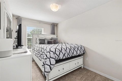 Townhouse in Brandon, Florida 3 bedrooms, 155.15 sq.m. № 2266953 - photo 17
