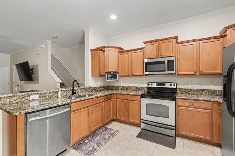 Townhouse in Brandon, Florida 3 bedrooms, 155.15 sq.m. № 2266953 - photo 11