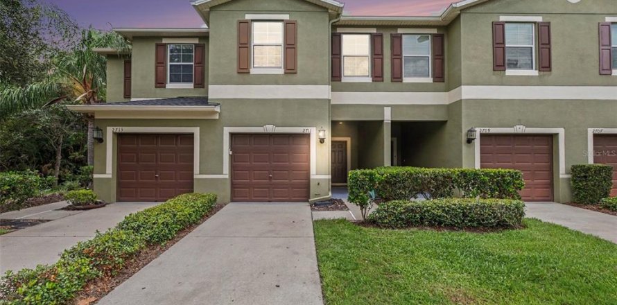 Townhouse in Brandon, Florida 3 bedrooms, 155.15 sq.m. № 2266953