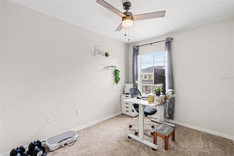 Townhouse in Brandon, Florida 3 bedrooms, 155.15 sq.m. № 2266953 - photo 18