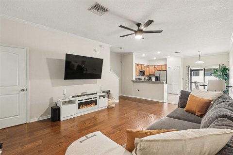 Townhouse in Brandon, Florida 3 bedrooms, 155.15 sq.m. № 2266953 - photo 5