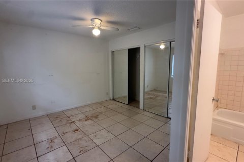 Villa ou maison à vendre à Greenacres, Floride: 3 chambres, 105.17 m2 № 2078119 - photo 8