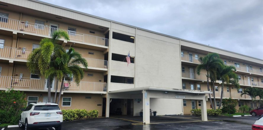 Condo in Boynton Beach, Florida, 2 bedrooms № 2240137