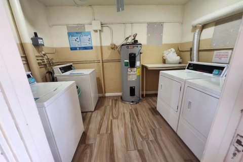 Condo in Boynton Beach, Florida, 2 bedrooms № 2240137 - photo 21