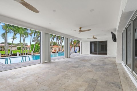 House in Plantation, Florida 4 bedrooms, 231.7 sq.m. № 2249809 - photo 30
