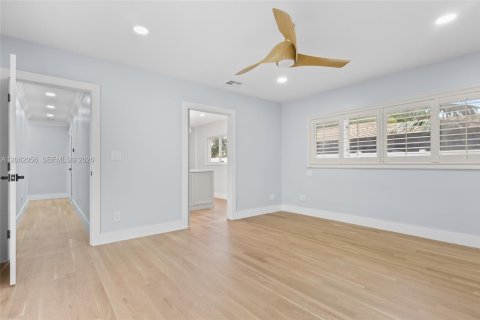 House in Plantation, Florida 4 bedrooms, 231.7 sq.m. № 2249809 - photo 21