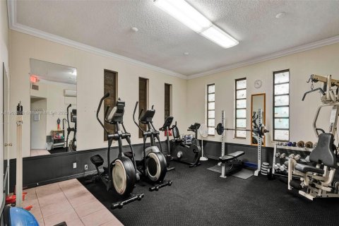 Condo in Lauderdale Lakes, Florida, 1 bedroom № 1953089 - photo 28