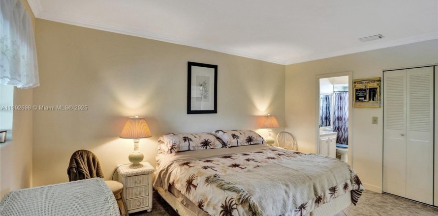 Condo in Lauderdale Lakes, Florida, 1 bedroom № 1953089