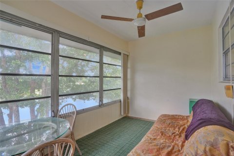Condo in Lauderdale Lakes, Florida, 1 bedroom № 1953089 - photo 15