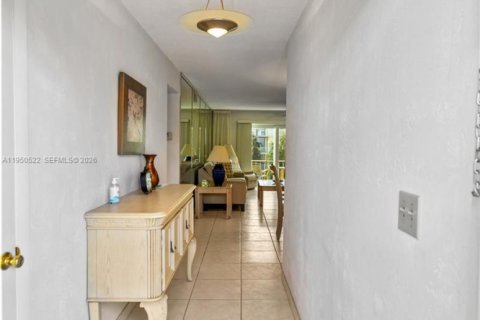 Снять в аренду кондоминиум в Халландейл-Бич, Флорида 2 спальни, 104.05м2, № 2005959 - фото 16