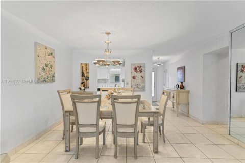 Снять в аренду кондоминиум в Халландейл-Бич, Флорида 2 спальни, 104.05м2, № 2005959 - фото 13