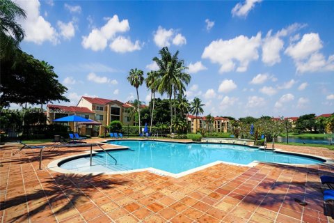 Condominio en alquiler en Miramar, Florida, 2 dormitorios, 89.74 m2 № 2027058 - foto 2