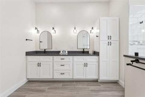 Casa en venta en Lakeland, Florida, 3 dormitorios, 234.95 m2 № 2387311 - foto 26
