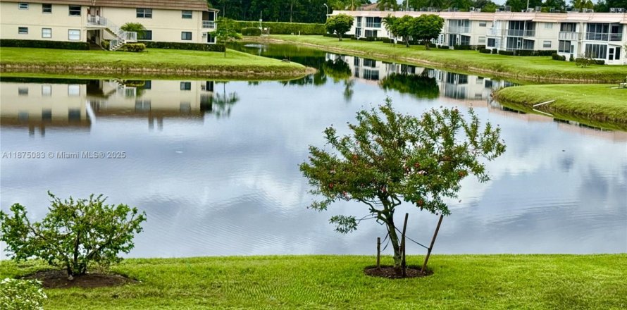 Condominio en Delray Beach, Florida, 1 dormitorio  № 1926314