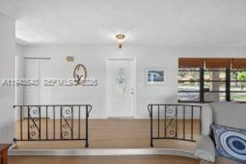 Villa ou maison à vendre à Cooper City, Floride: 3 chambres, 181.07 m2 № 2004586 - photo 3