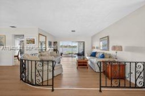 Villa ou maison à vendre à Cooper City, Floride: 3 chambres, 181.07 m2 № 2004586 - photo 4