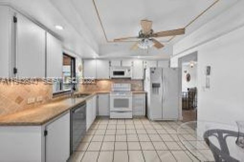 Villa ou maison à vendre à Cooper City, Floride: 3 chambres, 181.07 m2 № 2004586 - photo 21