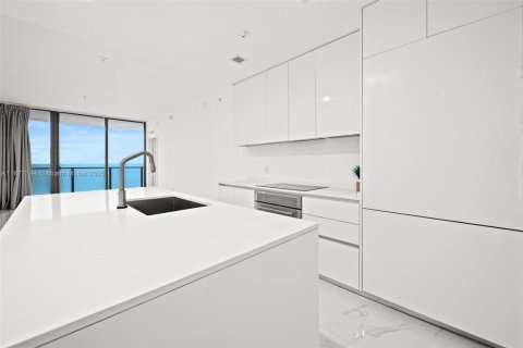 Condo in Miami, Florida, 1 bedroom  № 1896041 - photo 14