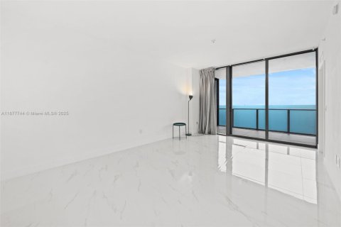 Condo in Miami, Florida, 1 bedroom  № 1896041 - photo 7