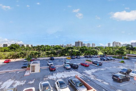 Copropriété à vendre à Aventura, Floride: 2 chambres, 121.98 m2 № 2410756 - photo 24