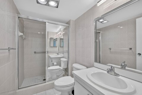 Copropriété à vendre à Aventura, Floride: 2 chambres, 121.98 m2 № 2410756 - photo 8