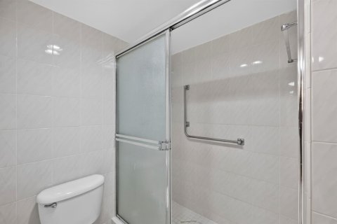 Copropriété à vendre à Aventura, Floride: 2 chambres, 121.98 m2 № 2410756 - photo 13