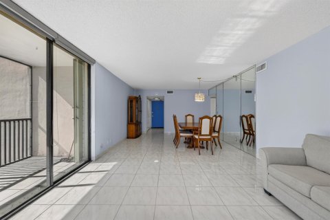 Copropriété à vendre à Aventura, Floride: 2 chambres, 121.98 m2 № 2410756 - photo 21