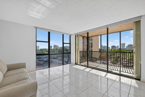 Copropriété à vendre à Aventura, Floride: 2 chambres, 121.98 m2 № 2410756 - photo 20