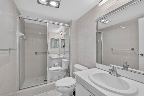 Copropriété à vendre à Aventura, Floride: 2 chambres, 121.98 m2 № 2410756 - photo 7