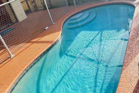 Casa en venta en Boca Raton, Florida, 2 dormitorios, 132.66 m2 № 1988659 - foto 2