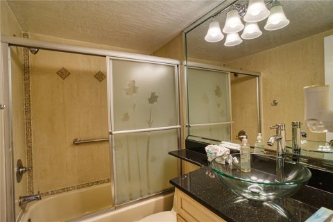 Condominio en alquiler en Clearwater, Florida, 2 dormitorios, 117.43 m2 № 214863 - foto 16