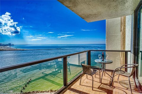 Condominio en alquiler en Clearwater, Florida, 2 dormitorios, 117.43 m2 № 214863 - foto 26