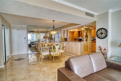 Condominio en alquiler en Clearwater, Florida, 2 dormitorios, 117.43 m2 № 214863 - foto 8