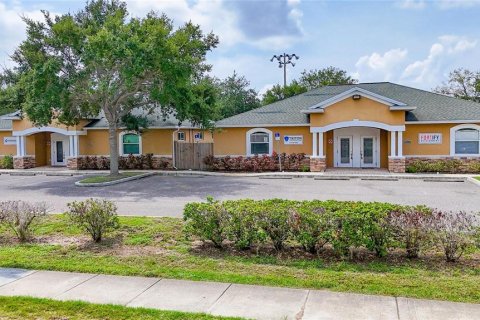 Immobilier commercial à Tampa, Floride 437.01 m2 № 2277802
