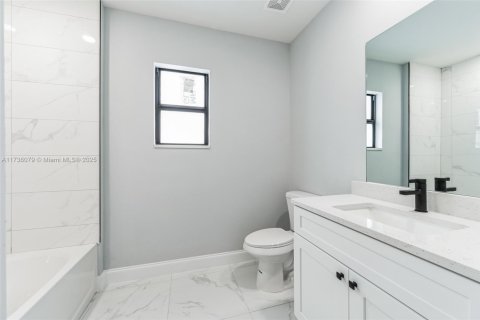 Casa en venta en Lehigh Acres, Florida, 3 dormitorios, 110.37 m2 № 1703842 - foto 16