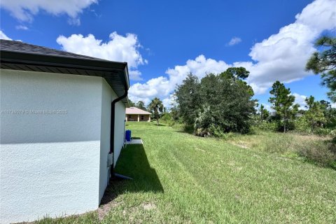 Villa ou maison à vendre à Lehigh Acres, Floride: 3 chambres, 110.37 m2 № 1703842 - photo 23