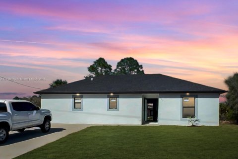 Casa en venta en Lehigh Acres, Florida, 3 dormitorios, 110.37 m2 № 1703842 - foto 1